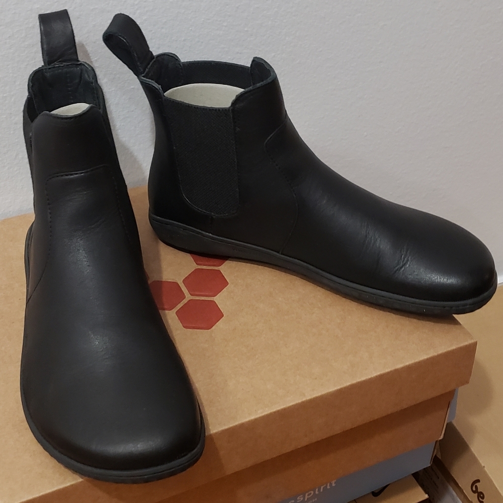 Vivobarefoot Geo Chelsea Pull On Ankle Leather Boots Womens Sz 7 EU37